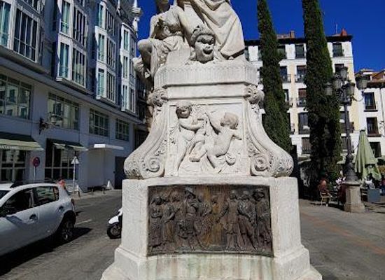 spain/madrid/landmark/memorial-calderon-de-la-barca