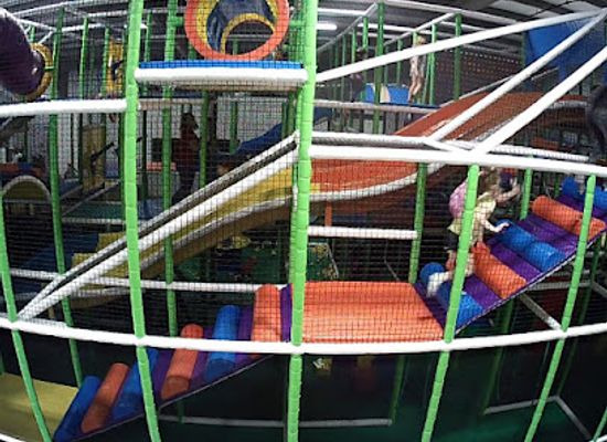 oklahoma/edmond/attraction/breakaway-indoor-playground