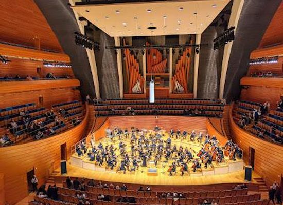 kansas/kansas-city/attraction/kauffman-center-for-the-performing-arts