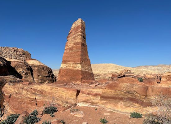 jordan/petra/attraction/obelisks