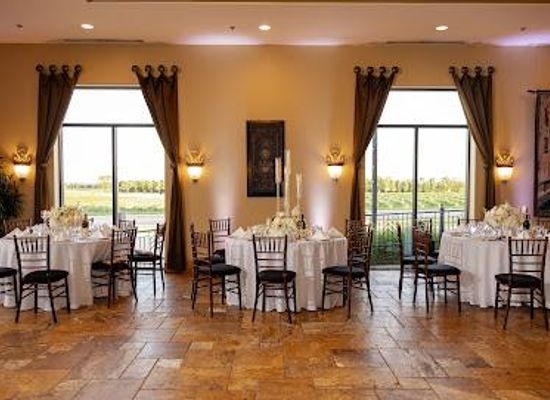 illinois/fox-valley/attraction/acquaviva-winery-ristorante-wedding-venue