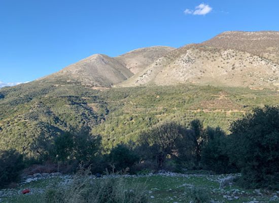albania/delvina/attraction/hundecova