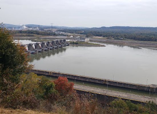 indiana/the-ohio-river-valley/attraction/eagle-s-bluff-park-and-overlook