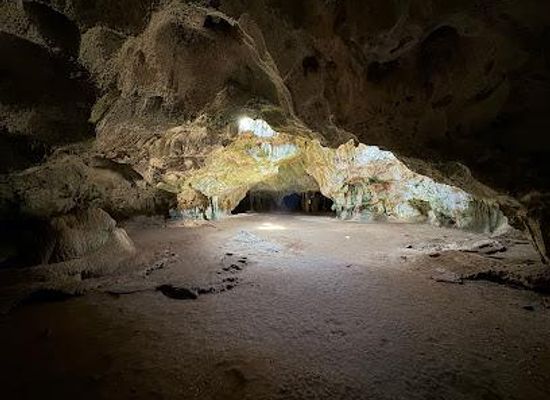 aruba/savaneta/attraction/quadirikiri-cave