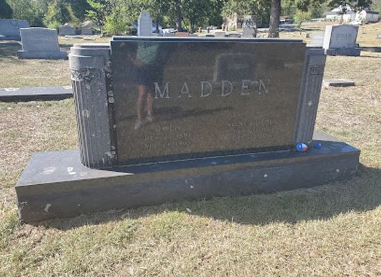 arkansas/hot-springs-national-park/attraction/grave-of-owney-madden