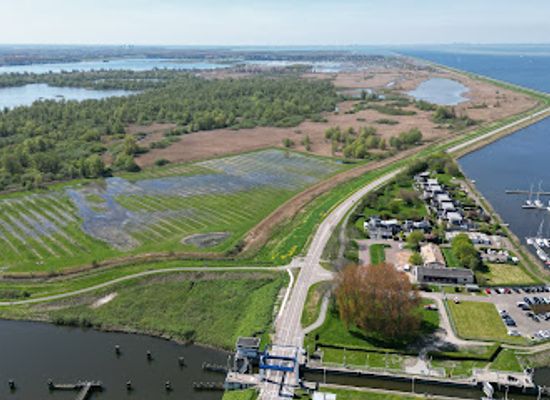 netherlands/flevoland/attraction/bezoekerscentrum-de-trekvogel