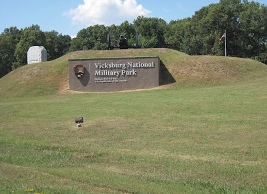 mississippi/the-red-clay-hills/attraction/uss-cairo-gunboat-and-museum