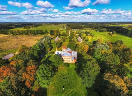 latvia/vidzeme/attraction/zvartavas-pils