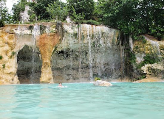 dominican-republic/punta-cana-bavaro/attraction/hoyo-azul