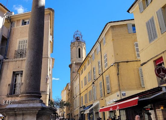 france/aix-en-provence/attraction/fontaine-des-augustins