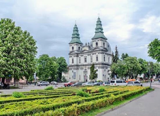 ukraine/ternopil-region/attraction/cathedral-of-the-immaculate-conception-of-the-blessed-virgin-mary