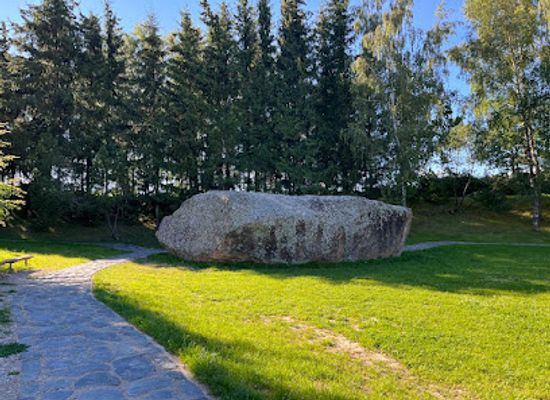 lithuania/zemaitija-national-park/attraction/barstyciu-akmuo