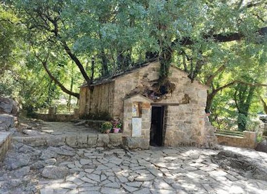 greece/kalamata/attraction/church-of-agia-theodora