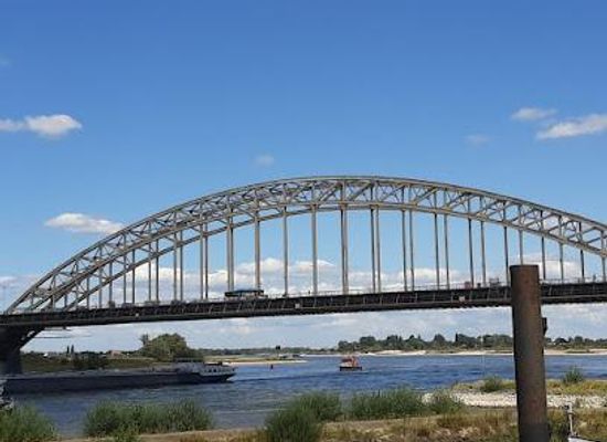 netherlands/gelderland/attraction/waalkade