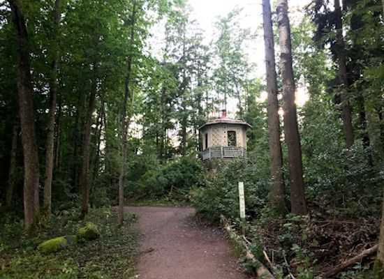 finland/espoo/leppavaara/attraction/uranus-ursan-aurinkokuntamalli