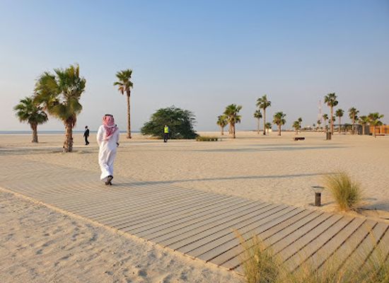 bahrain/northern-region/attraction/al-jazair-public-beach