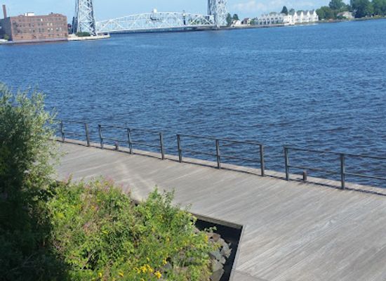 minnesota/lake-superior-s-north-shore/attraction/great-lakes-aquarium