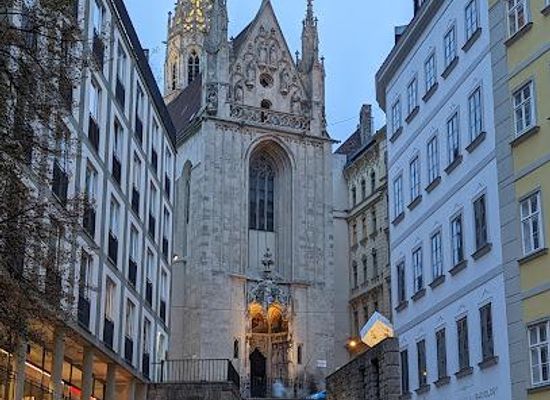 austria/vienna/attraction/catholic-church-maria-am-gestade