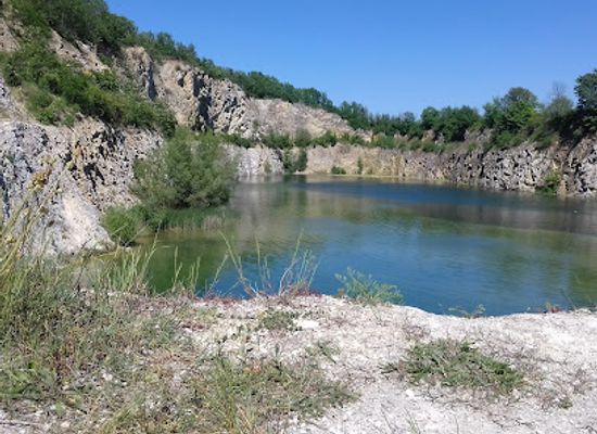 czechia/palava/attraction/cave-turold