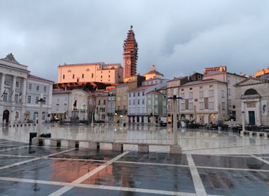 slovenia/coastal-karst/attraction/live-webcam-piran-tartini-square-slovenia