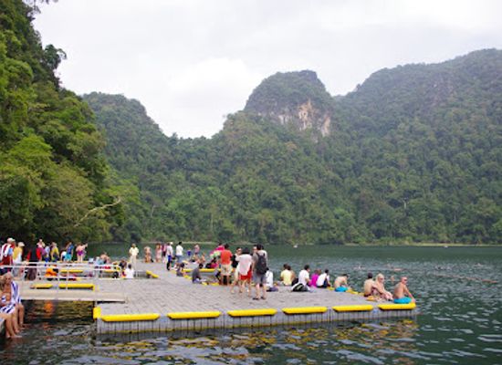 malaysia/langkawi-archipelago/attraction/pantai-pasir-hitam