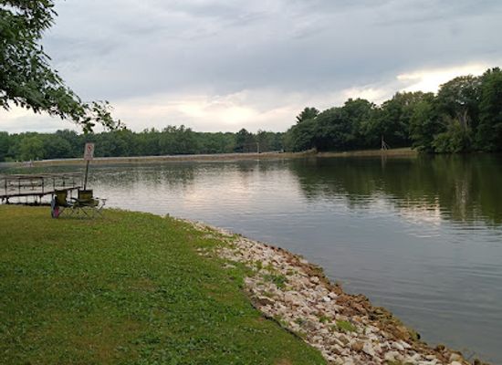 illinois/river-bend/attraction/lake-of-the-woods-forest-preserve