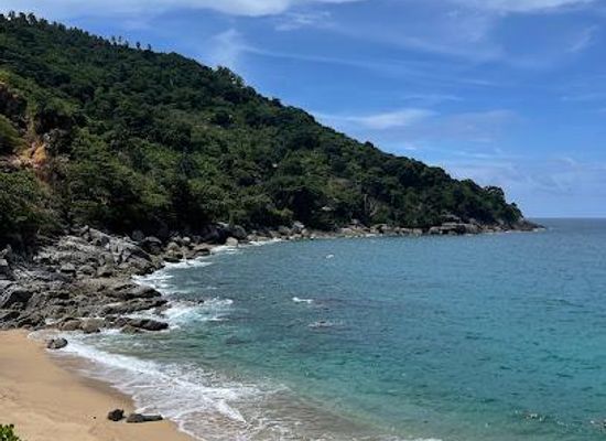 thailand/phuket/attraction/nui-beach