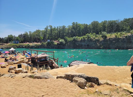 missouri/elephant-rocks-state-park/attraction/the-fugitive-beach