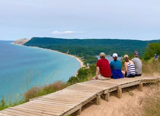 michigan/traverse-city/attraction/bay-life-getaways