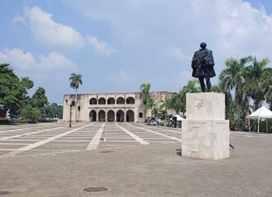 dominican-republic/santo-domingo/attraction/plaza-de-la-hispanidad-or-spain