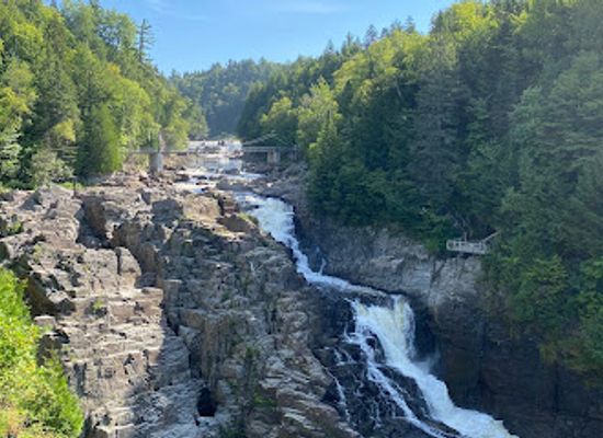canada/quebec/attraction/canyon-sainte-anne