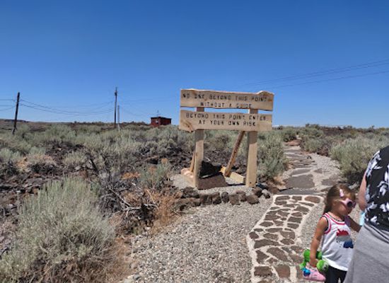 idaho/owyhee/attraction/shoshone-ice-caves