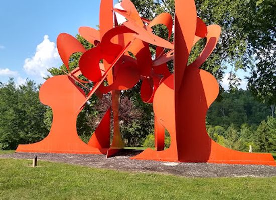 ohio/ohio-river-valley/attraction/pyramid-hill-sculpture-park