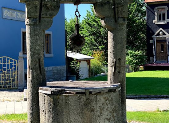 germany/rothenburg-ob-der-tauber/attraction/brunnen