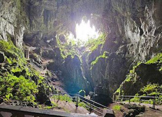 malaysia/kuching/attraction/fairy-caves