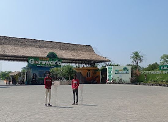 india/maharashtra/attraction/gorewada-indian-safari-entry-gate