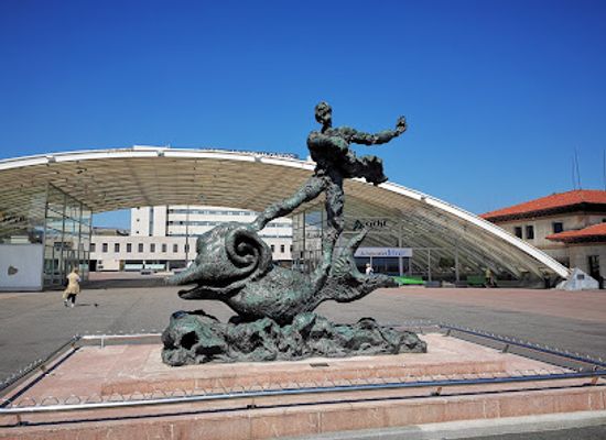 spain/oviedo/attraction/plaza-de-los-ferroviarios