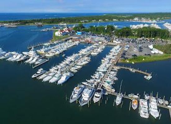 new-york/montauk/attraction/sam-s-star-island-yacht-club-marina