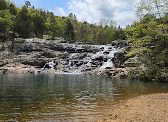 missouri/southeast-missouri/attraction/rocky-falls-shut-ins