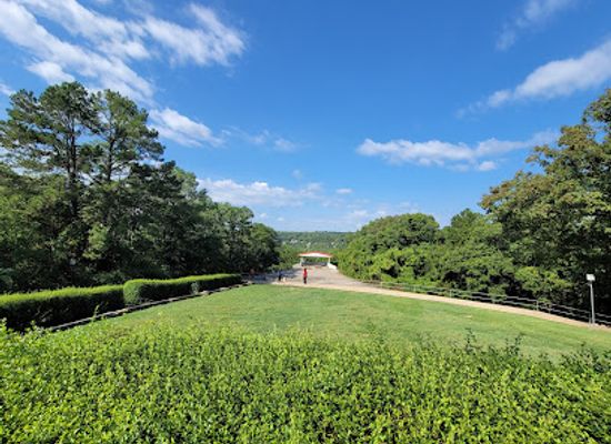 arkansas/ozark-mountains/attraction/christ-of-the-ozarks