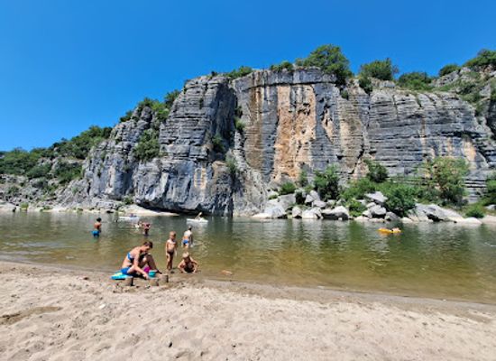 france/languedoc/attraction/plage-du-cirque-de-gens