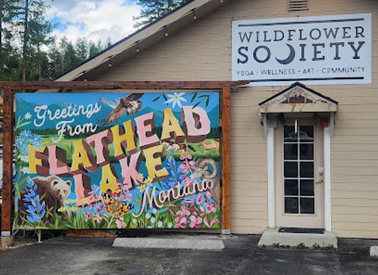 montana/flathead-lake/attraction/greetings-from-flathead-lake-mural