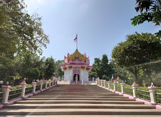 thailand/chumphon/attraction/phra-piyamaharat-royal-pavilion-king-rama-5