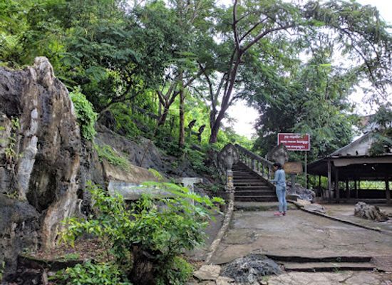 cambodia/kampong-speu/attraction/phnom-chhngok-resort