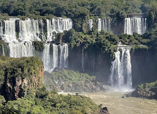 brazil/foz-do-iguacu/attraction/marco-das-tres-fronteiras