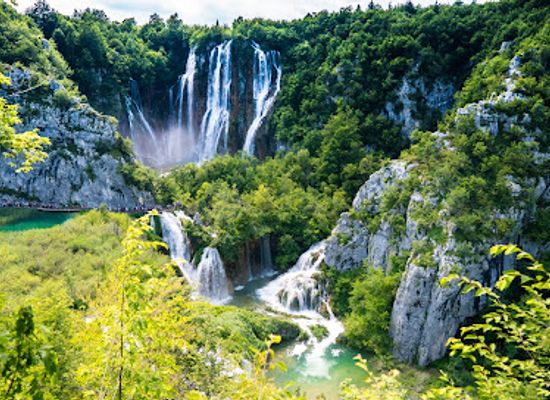 croatia/lika/attraction/great-waterfall