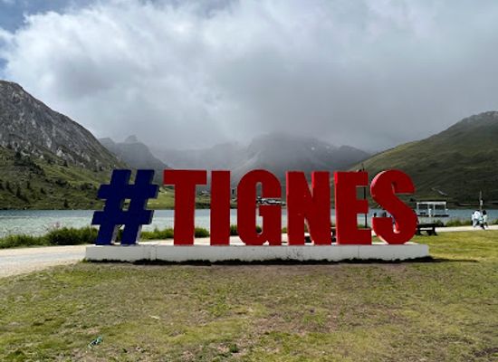 france/tignes/attraction/hashtag-geant-tignes