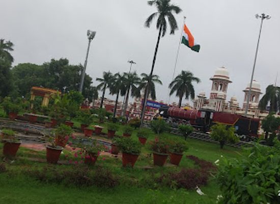 india/lucknow/charbagh/attraction/charbag-garden