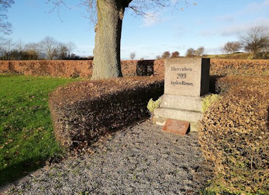denmark/sonderborg/attraction/fallesgravene-pa-toppen-af-dybbol-banke
