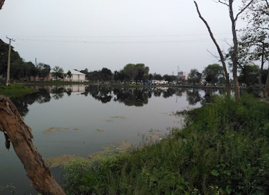 pakistan/sialkot/attraction/fatima-jinnah-park-lake
